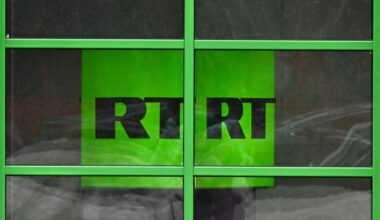 Trois ans après leur interdiction, les médias affiliés au Kremlin sont toujours disponibles en Europe