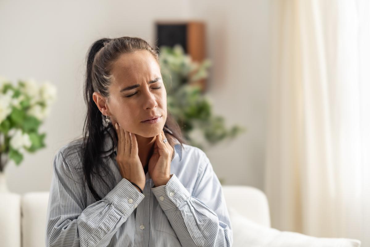Pendant un an, elle attribue ses symptômes au stress et au deuil de son père, ces quatre signes cachaient en réalité un cancer de stade 4