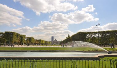 Une journée de "vacances de ouf" à Paris pour 559 enfants grenoblois le mercredi 20 août grâce au Secours populaire