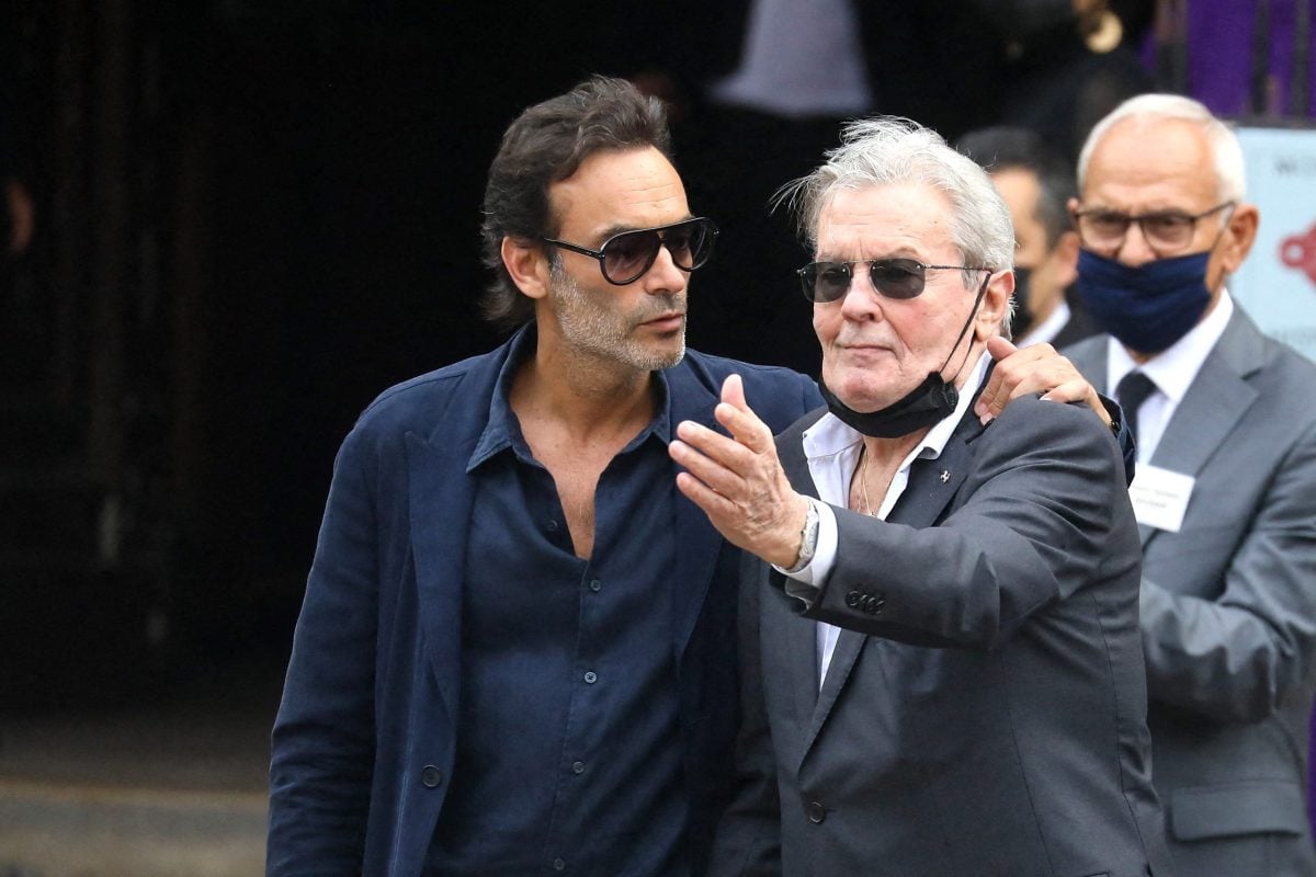 Alain Delon : l’étrange attitude d’Anthony, Anouchka et Alain-Fabien pour l’anniversaire de sa mort