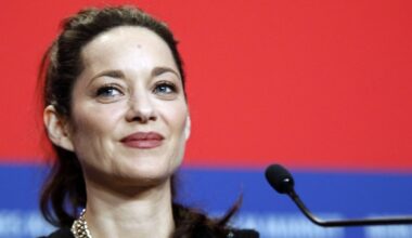 Marion Cotillard blonde platine : séparée de Guillaume Canet, elle fait une métamorphose complètement givrée