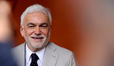 Pascal Praud perd deux fidèles lieutenants qui voguent ve ...