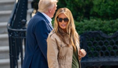Melania Trump virée de la Maison-Blanche : Donald Trump lui a mis un coup de pied au derrière
