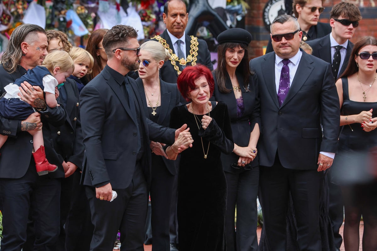 Obsèques d’Ozzy Osbourne : même Buckingham Palace a mis son grain de sel