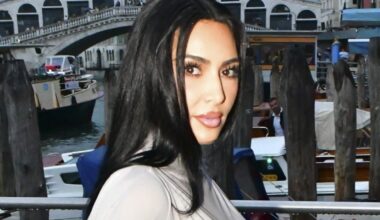 Kim Kardashian à Venise : pour éviter le malaise, elle enlève une pièce maîtresse de sa robe Haute Couture