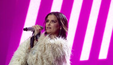 Nelly Furtado - "Nelly FermeleFrigo", "Nelly l'éléphant", "Nelly patate" : la chanteuse, de retour sur scène, victime de commentaires grossophobes