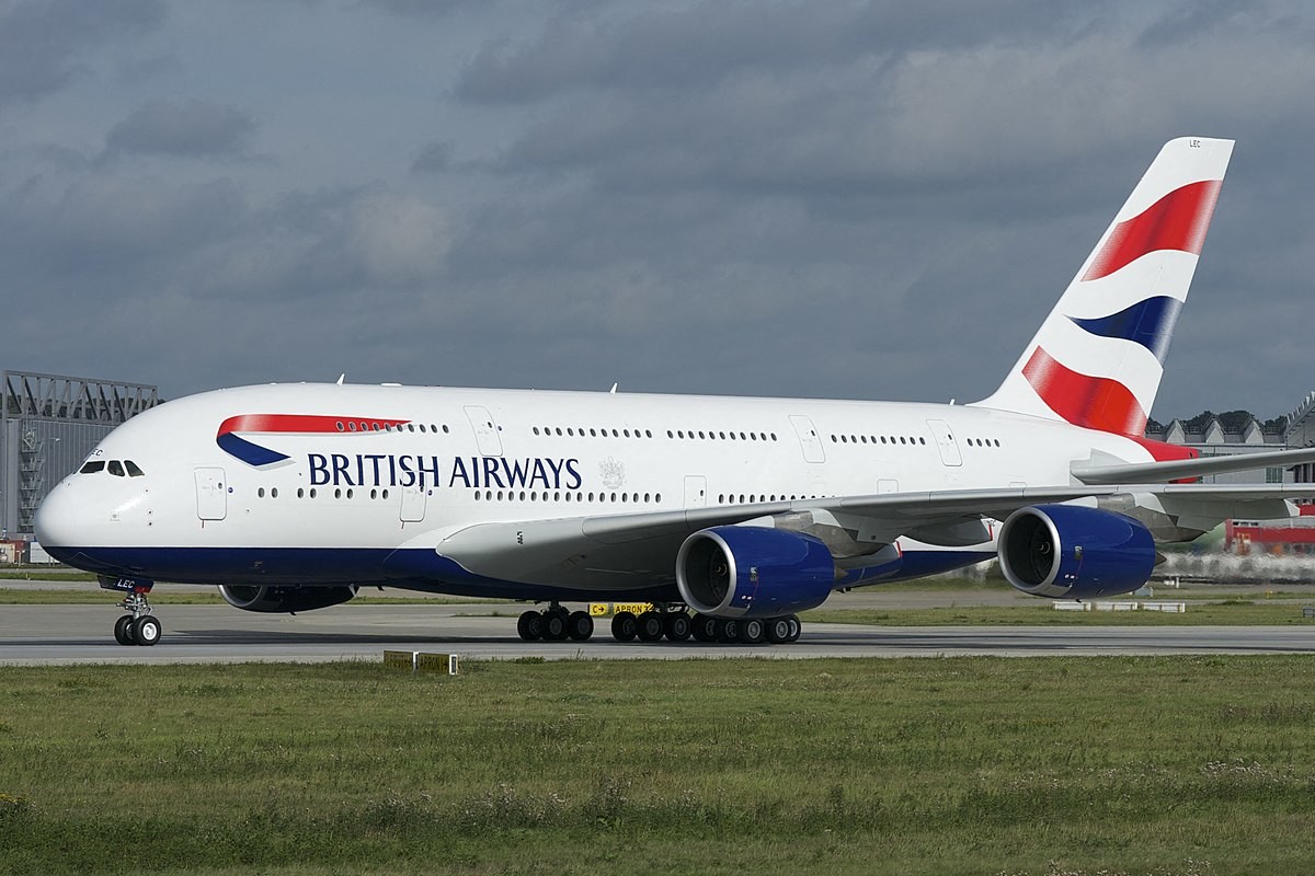 un steward de British Airways retrouvé nu et sous l'emprise de drogues en plein vol