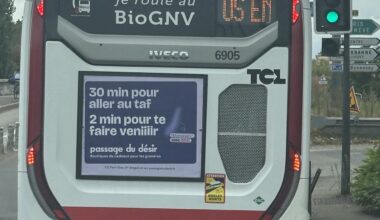 cette pub osée sur un bus TCL choque un élu, le patron répond cash