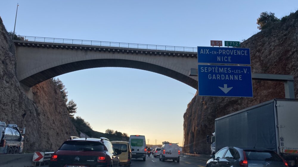 Mort d'une personne ayant chuté ce jeudi matin d'un pont autoroutier sur l'A7 aux Pennes-Mirabeau