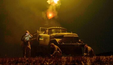 d’après Volodymyr Zelensky, l’armée russe « effectue des déplacements qui indiquent la préparation de nouvelles opérations offensives »