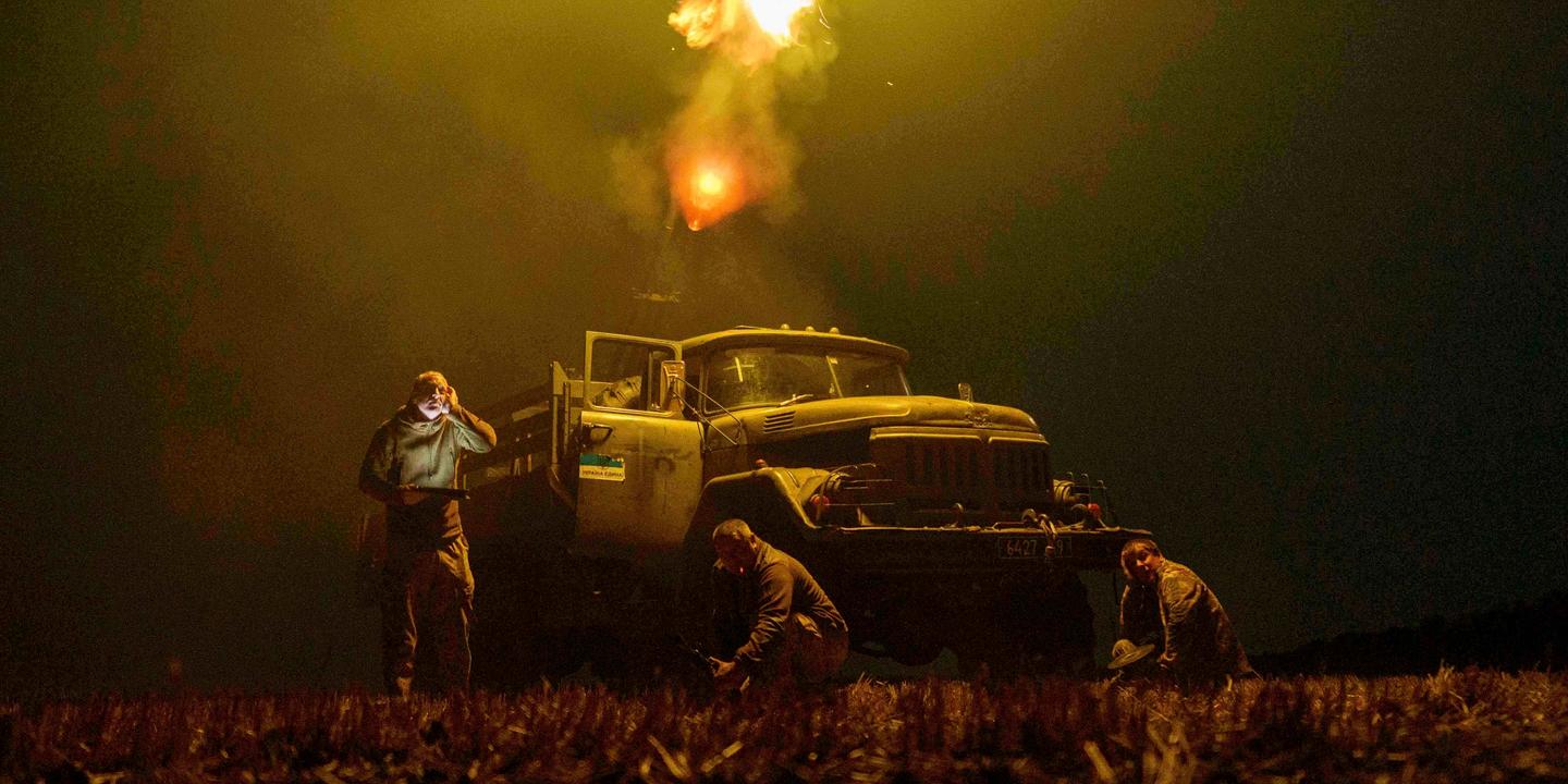 d’après Volodymyr Zelensky, l’armée russe « effectue des déplacements qui indiquent la préparation de nouvelles opérations offensives »