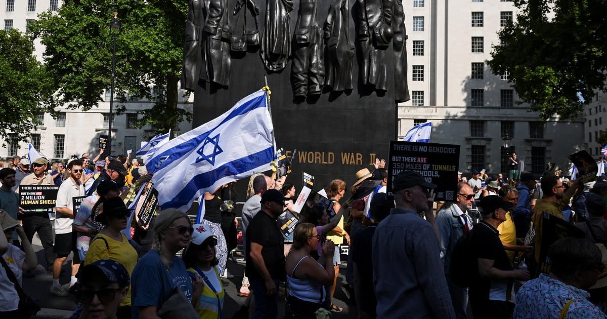 des centaines de personnes défilent à Londres pour réclamer la libération des otages à Gaza
