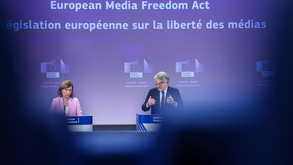 la nouvelle loi de l’UE sur la liberté des médias saluée face aux pressions