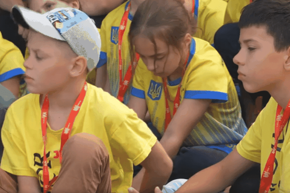 de jeunes ukrainiens accueillis dans le Nord pour profiter d'un "séjour de répit"