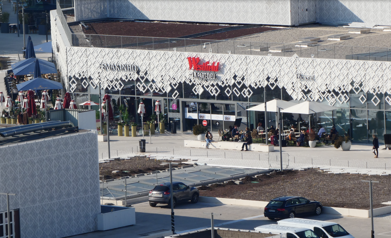 Lyon. Cette grande enseigne du centre commercial Part-Dieu liquide tout à prix cassés