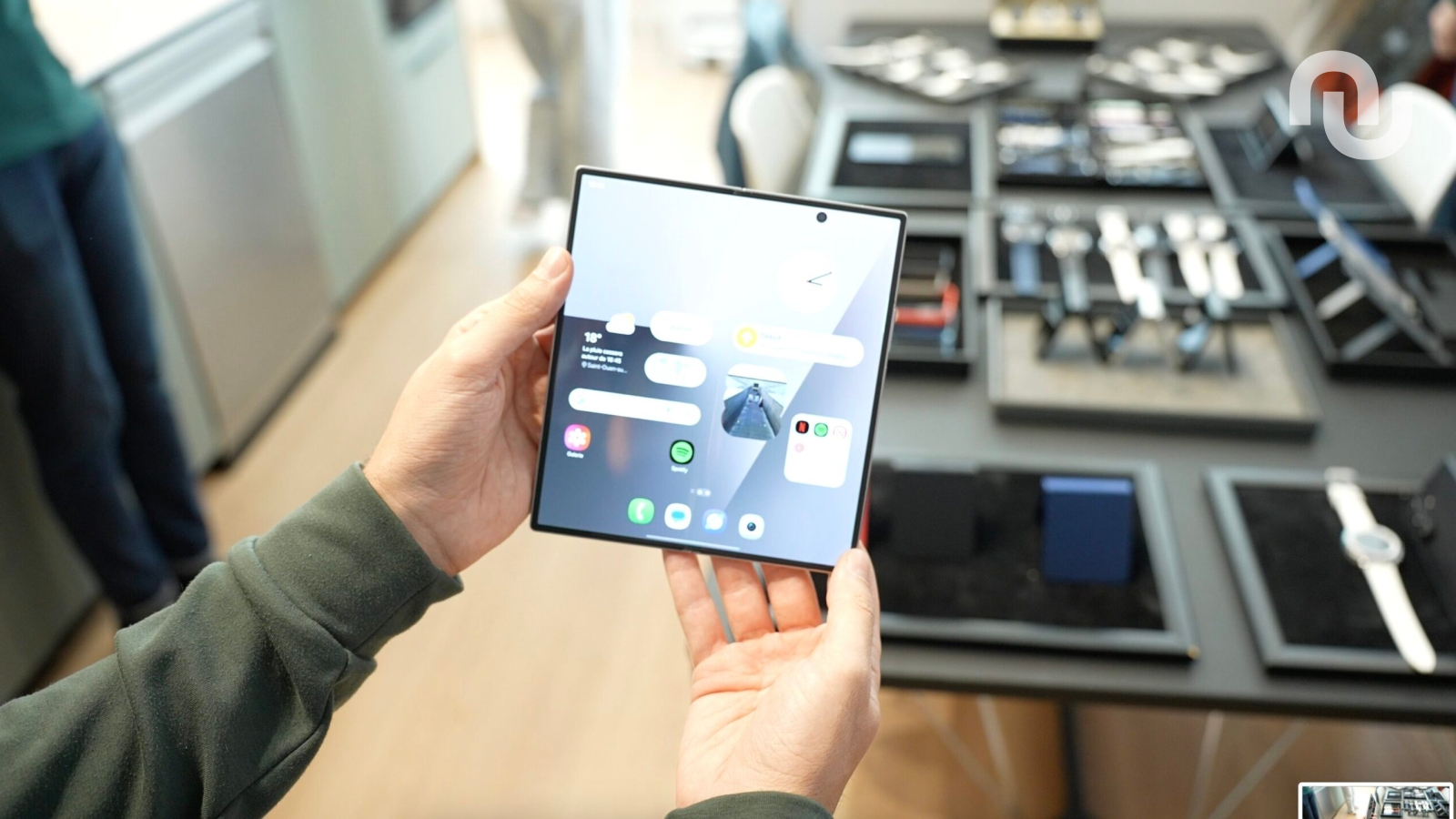 Que se passe-t-il si on plie 200 000 fois de suite un Galaxy Z Fold 7 ?
