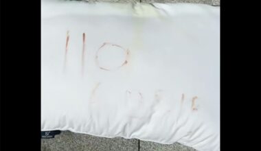 Piégée dans une chambre d’hôtel, elle écrit un « SOS » avec son sang