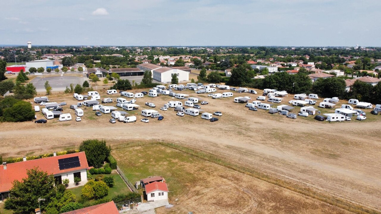 depuis 75 jours, les gens du voyage occupent ces terrains près de Toulouse