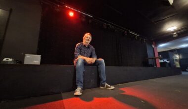 Il crée une application pour permettre aux artistes de répéter leurs spectacles