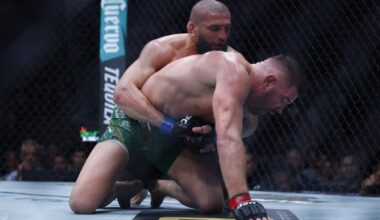 Khamzat Chimaev écrase Dricus Du Plessis et devient le champion des poids moyens - L'Équipe