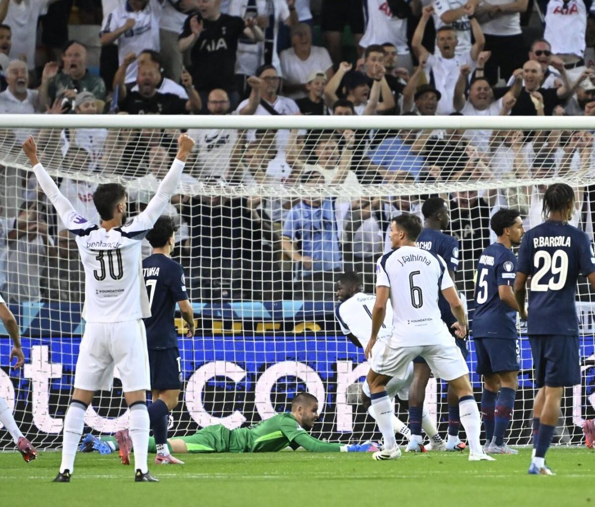 La vidéo de l'erreur de Lucas Chevalier pour ses débuts avec le PSG contre Tottenham en Supercoupe d'Europe