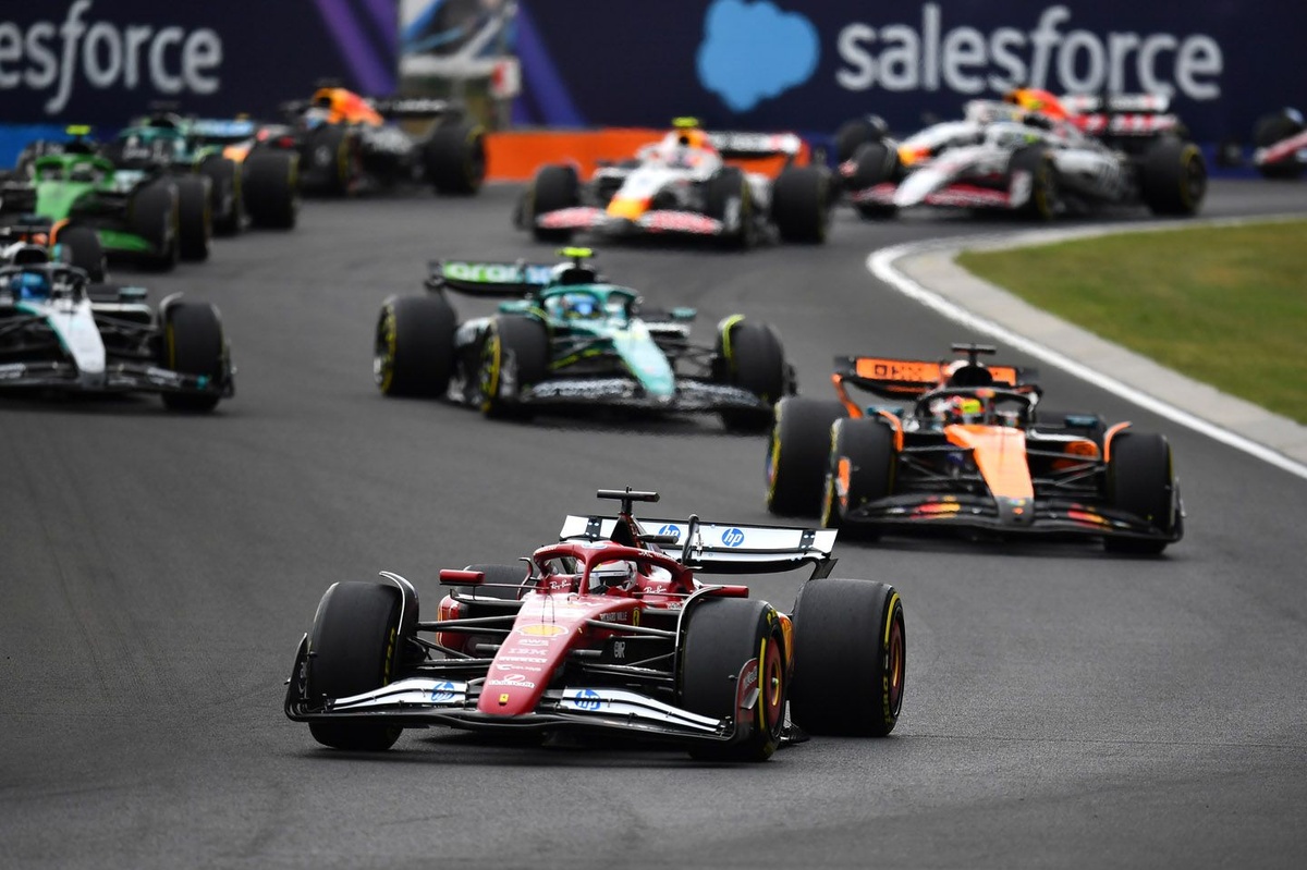 Russell soupçonne Ferrari d'avoir roulé "proche de l'illégalité"