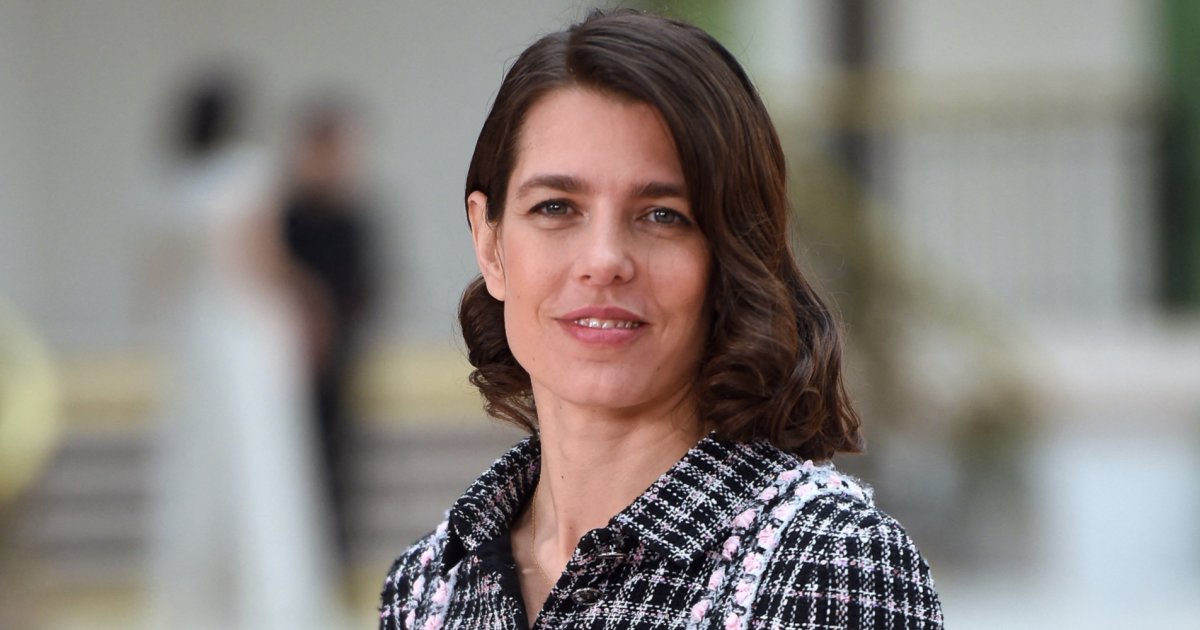 Les 4 livres qu'il faut absolument glisser dans sa valise cet été selon Charlotte Casiraghi, passionnée de littérature