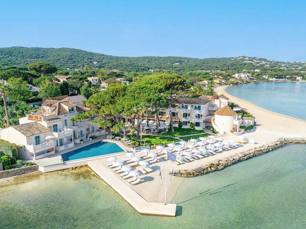 200 millions d'euros pour s'offrir le Cap Estel: maisons, hôtels, domaines vinicoles, parfumeries... quels sont les biens de Bernard Arnault et de LVMH sur la Côte d’Azur?