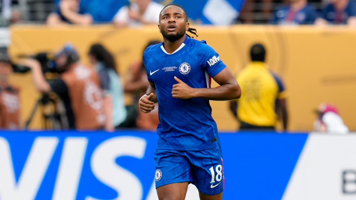 un cador anglais fonce sur Christopher Nkunku