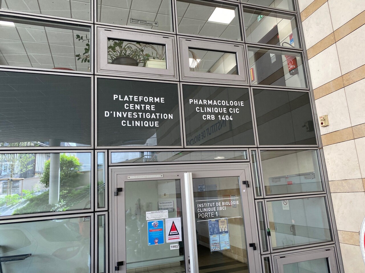 Au CHU de Rouen, découvrez le centre où naissent les traitements de demain