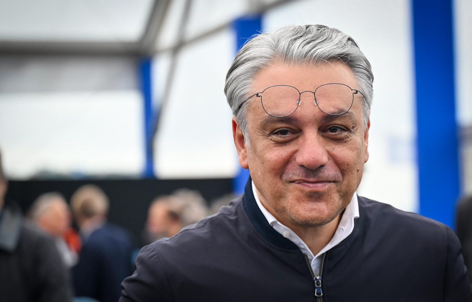 Kering propose une "indemnité de prise de fonction" de 20 millions d'euros pour son nouveau directeur général - 31/07/2025 à 20:31