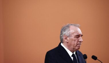 Le principal problème de la France est “l’irresponsabilité de sa classe politique”