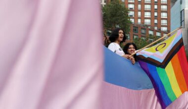 une quinzaine d’États démocrates poursuit l'administration Trump, qui veut interdire les traitements de transition aux mineurs transgenres