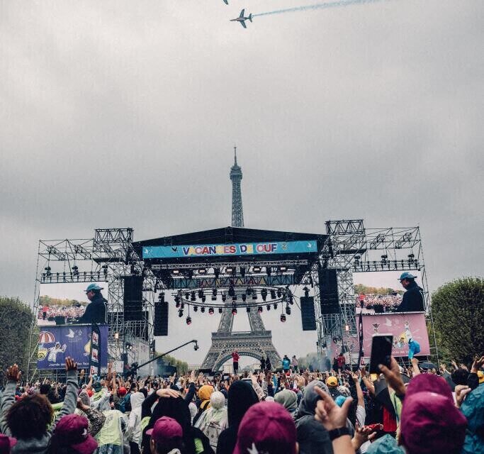 La Patrouille de France éblouit dans les airs les petits comme les grands