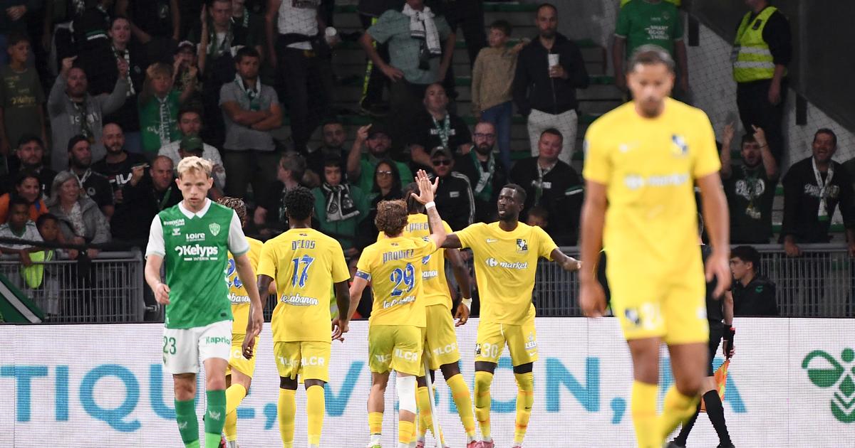 Saint-Etienne accroché... mais leader devant Pau et Nancy