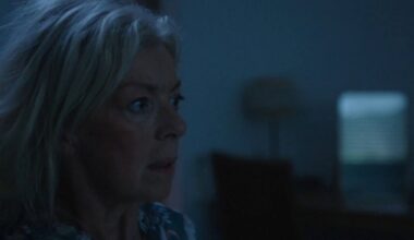 Violette est sauvée de peu par Aurore, Joyce est arrêtée par la police. Marianne est réveillé par un cri en pleine nuit ! Le résumé de l'épisode 2015 du vendredi 22 août 2025