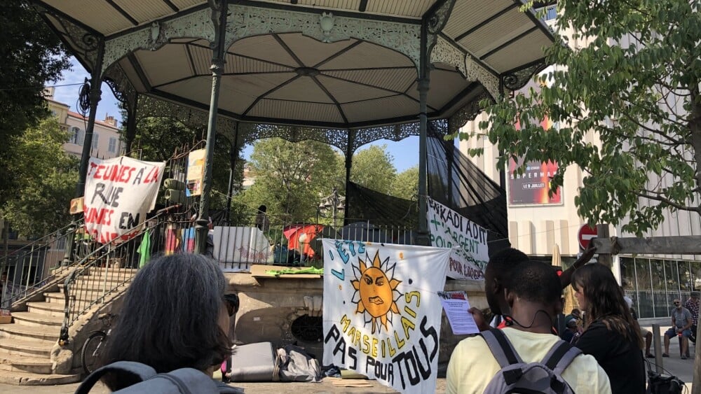 Après six semaines à la rue, à Marseille, 41 jeunes exilés demandent une solution pour la rentrée