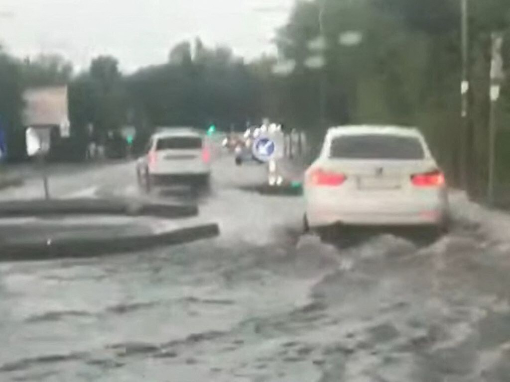 une importante averse engendre des inondations dans les rues de Strasbourg