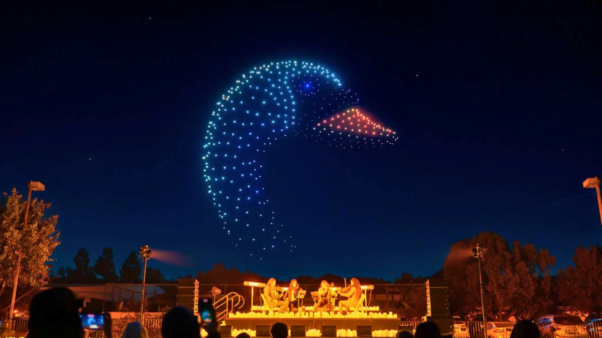 Le spectacle illuminera le ciel bordelais avec près de 500 drones - DroneArt Show