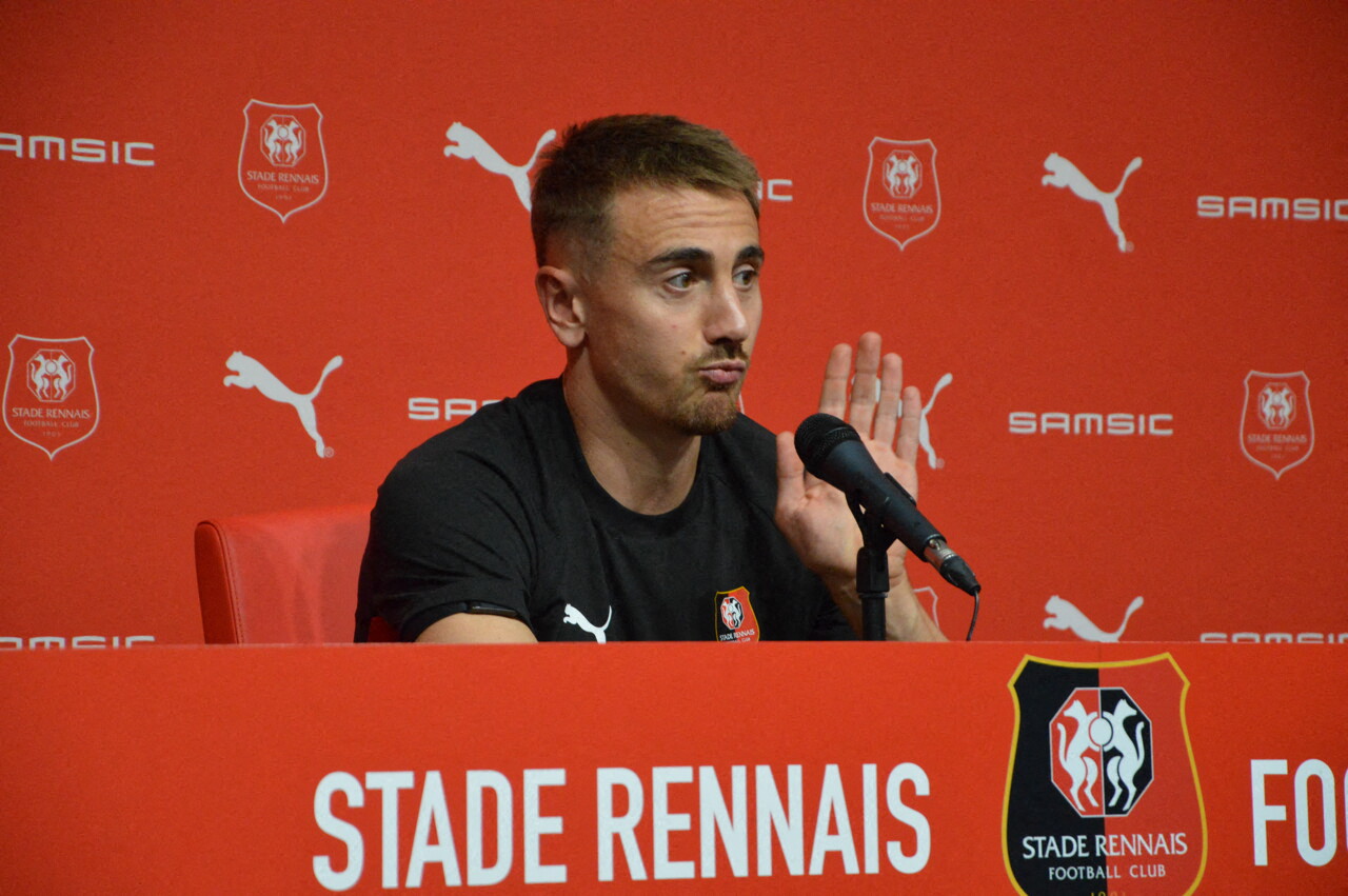 Valentin Rongier répond aux supporters du Stade Rennais