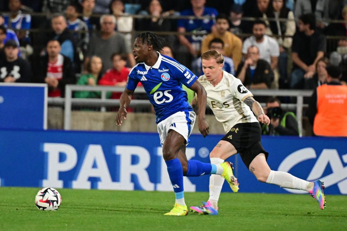 Strasbourg refuse une offre de 35 M€ de Nottingham Forest pour Dilane Bakwa