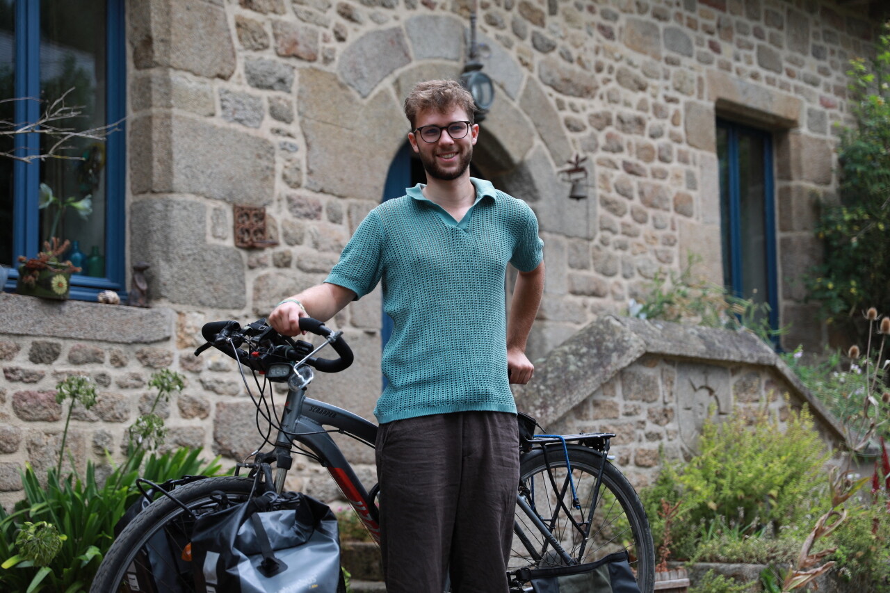 à 19 ans, il a fait un tour d'Europe avec son vélo