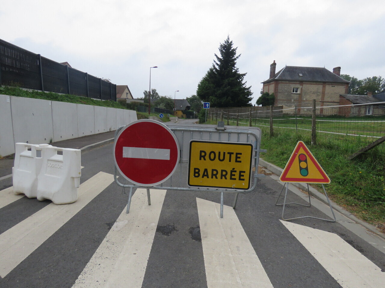Cette route près de Rouen s'effondre pour la troisième fois : que se passe-t-il ?