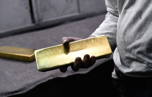 Escroc et faux conseiller bancaire, il soutire cartes, codes et un lingot d’or à des personnes âgées