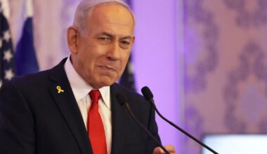 Netanyahou, «consterné» par les vidéos d’otages israéliens à Gaza, s'entretient avec leurs familles