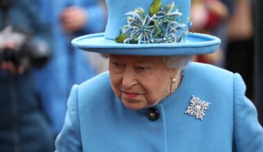 Elizabeth II avec "les pire traînées" : les langues se délient sur une tête couronnée scandaleuse