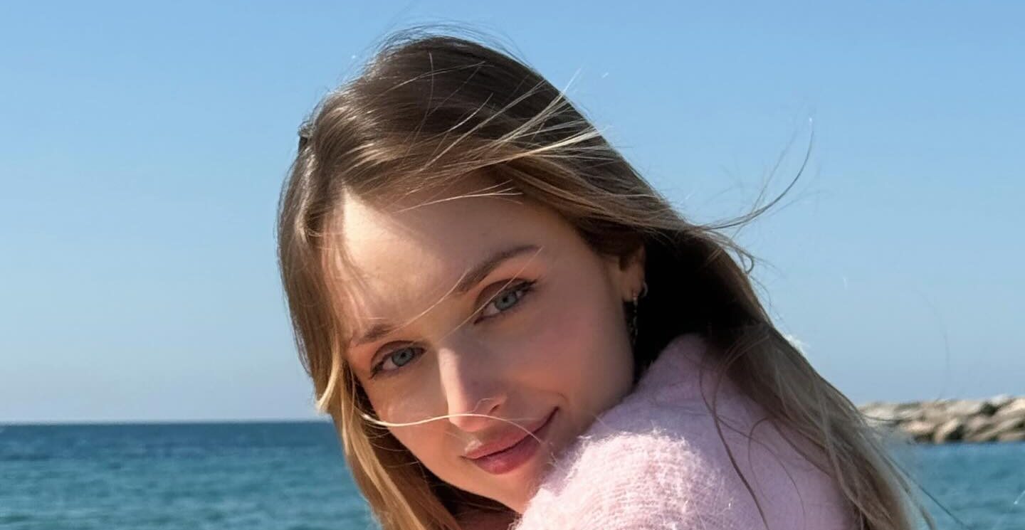 Emma Smet, transformée, ressemble à Natasha St-Pier : la nouvelle tête de la petite-fille de Johnny dévoilée