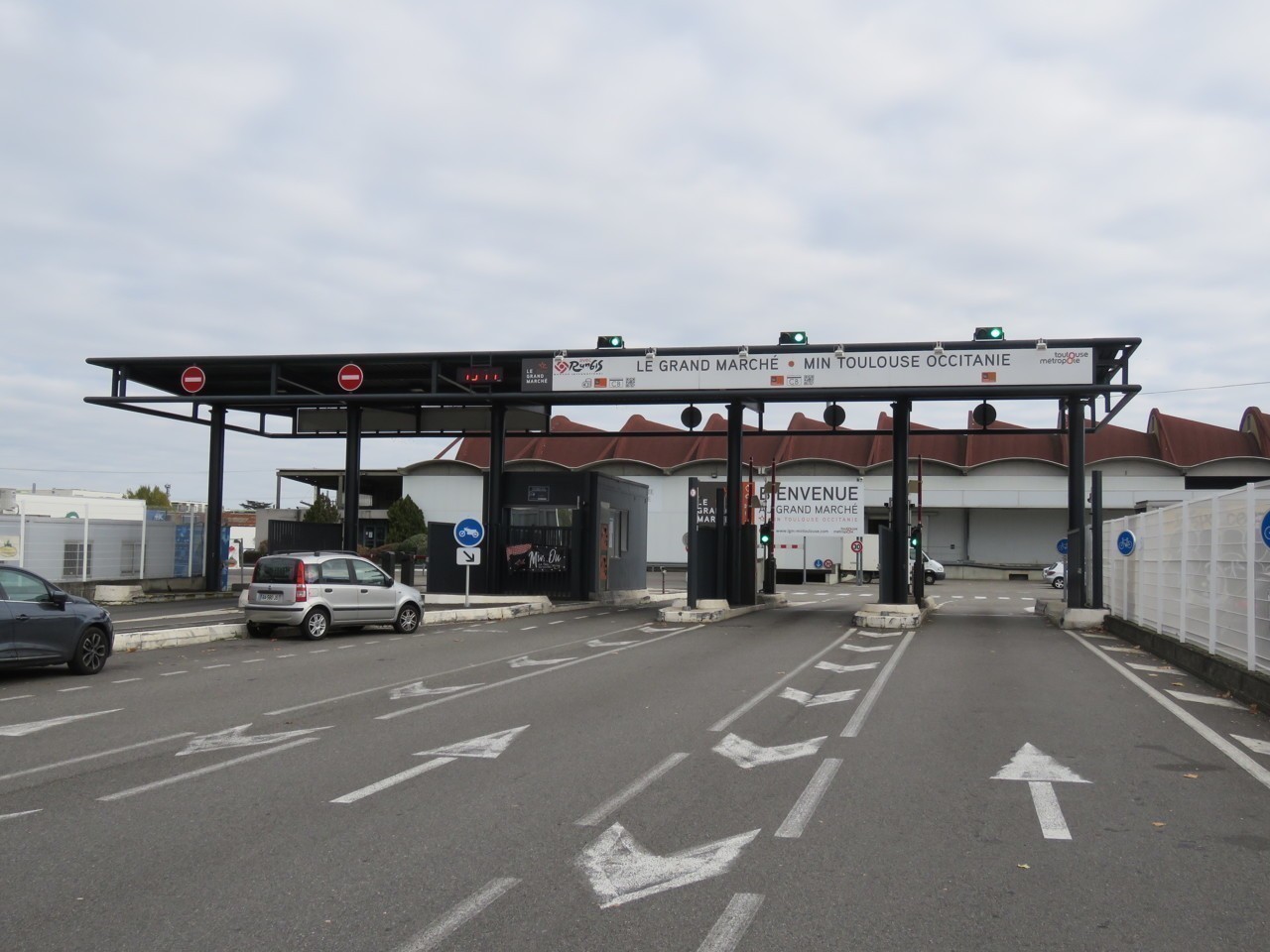 Après 10 cambriolages au Grand Marché de Toulouse, il finit par être pris la main dans le sac