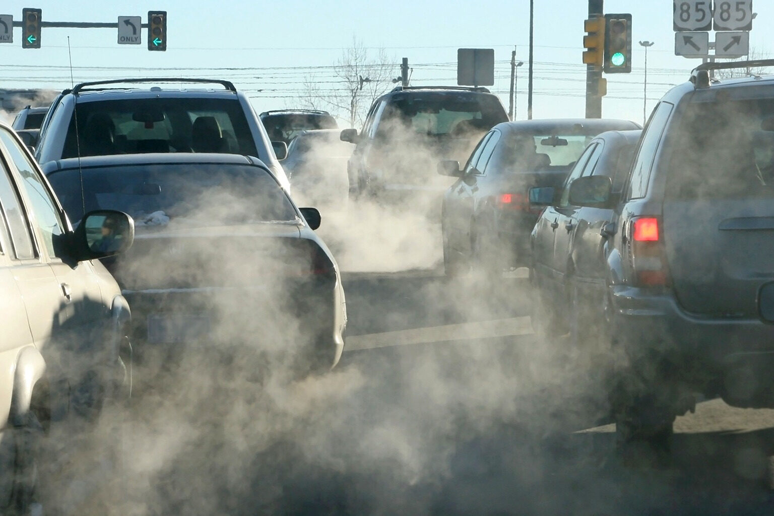 Réforme des émissions aux États-Unis et revers pour l'e-mobilité : La réglementation sur le CO₂ diminue aux États-Unis, mais l'UE n'est pas impressionnée