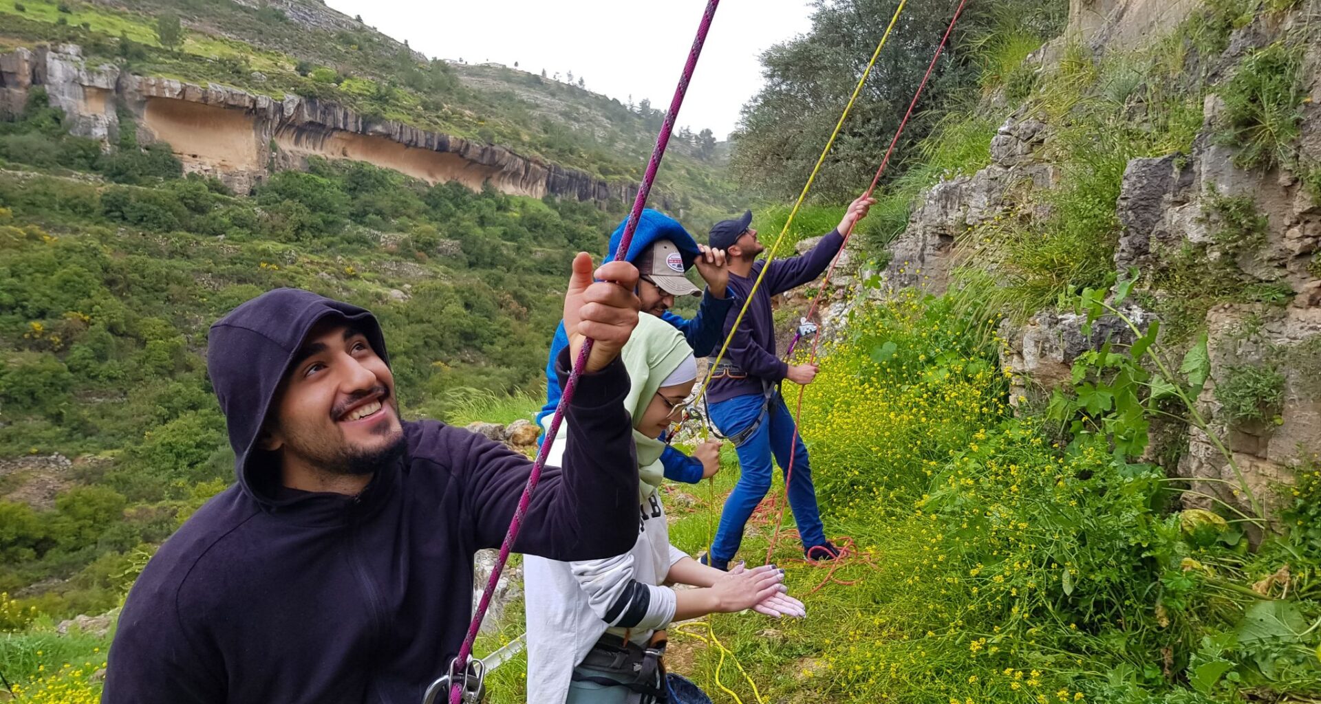 Huit jeunes Palestiniens de Bethléem à la rencontre des montagnes alpines et des habitants de la Villeneuve de Grenoble